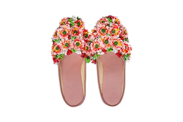 Gulzar_Blooms_Juti_Peach_&_Petals_Edition