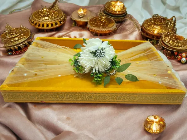 Premium_Yellow_Velvet_Packing_Tray_with_Floral_Velcro_Belt