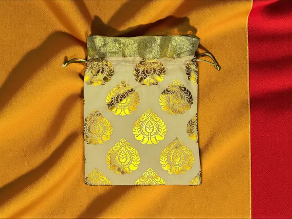Traditional_Beige_&_Gold_Brocade_Potli_Bag_(Pack_Of_10)