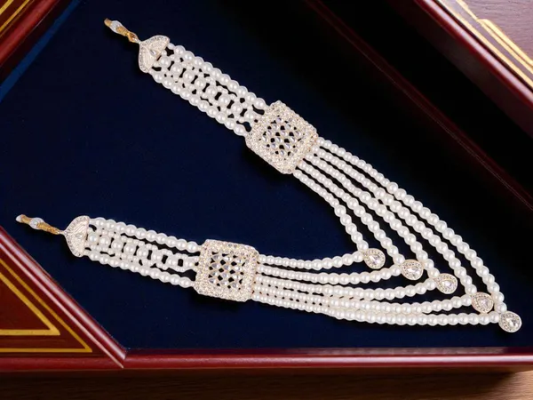 King_Style_Multi-Layer_Pearl_Groom_Mala_With_Kundan_Work