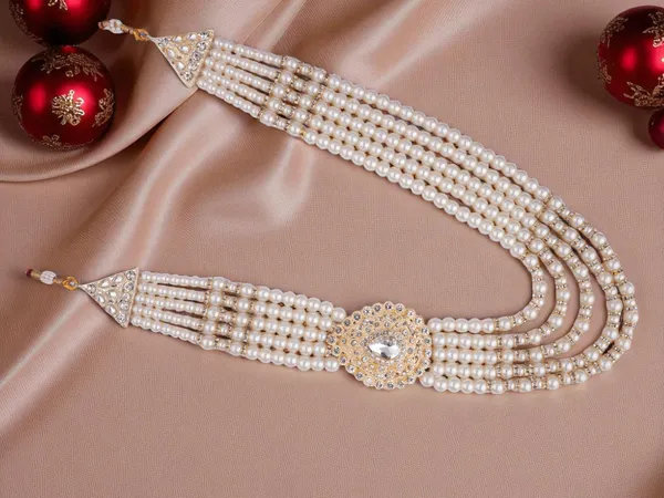 Subtle_Pearl_&_Bead_Grooms_Mala_With_Statement_Pendant_-_White