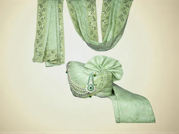Mint_Green_Embroidered_Grooms_Pagdi_With_Matching_Safa_&_Pearl_Kalgi