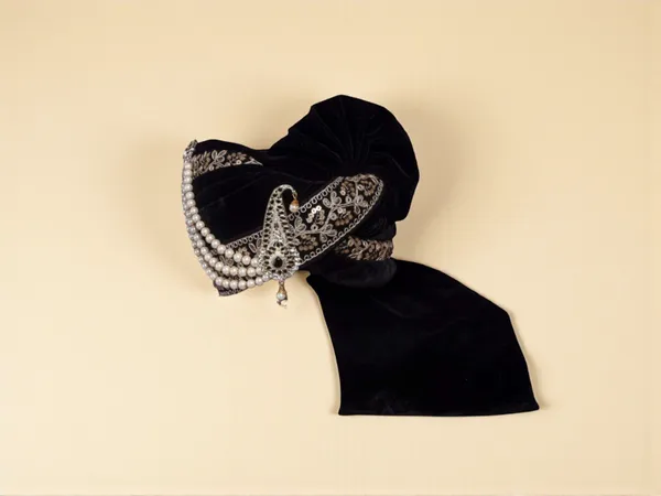 Royal_Black_Velvet_Groom_Pagdi_With_Safa_And_Pearl_Kalgi
