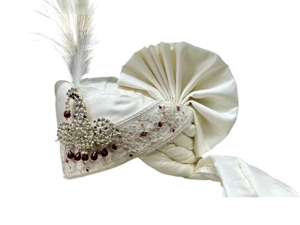 (Hand-Tied)_Majestic_Groom_Pagdi_with_Kundan_&_Maroon_Pearl_Kalgi_and_Safa
