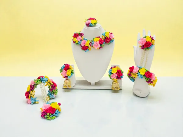 Rainbow_Charm_Bridal_Floral_Set