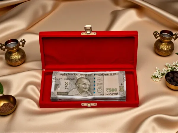 Gold_Embossed_Ornate_Cash_Box