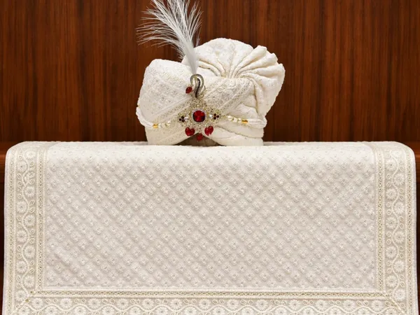 Ivory_Embroidered_Grooms_Pagdi_With_Safa_&_Pearl_Kalgi