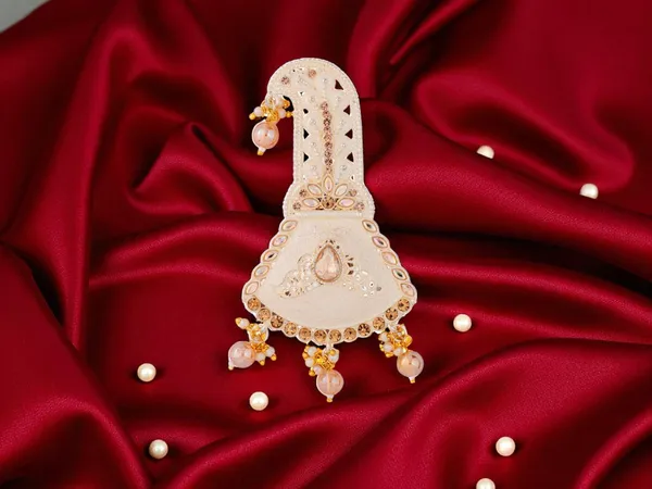 Royal_Groom_Kalgi_With_Stone_Embellishments_&_Pearl_Danglers