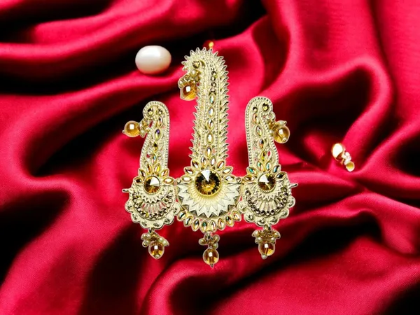 Royal_Triple-Design_Groom_Kalgi_With_Gold_Detailing