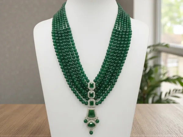 JB_-_Royal_Darbaar_Grrom_Mala