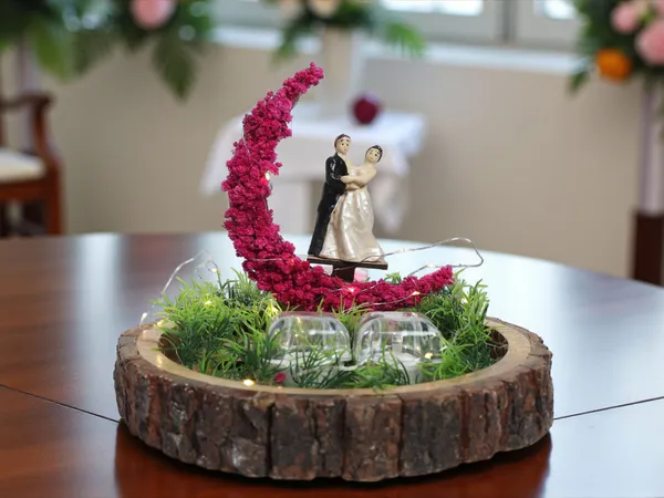 Moonlit_Romance_Ring_Platter