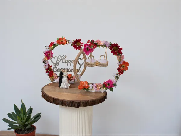 Floral_Heart_Design_&_Figurine_Engagement_Ring_Platter