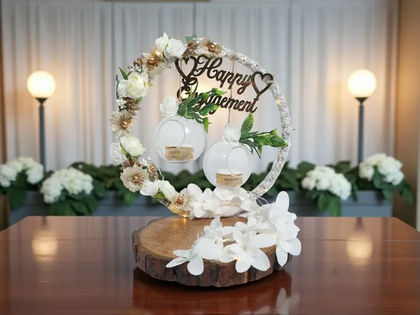 Petal_Drop_Engagement_Ring_Holder