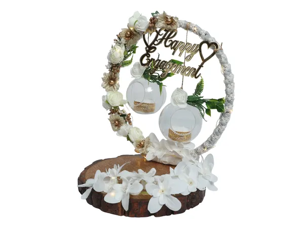 Petal_Drop_Engagement_Ring_Holder