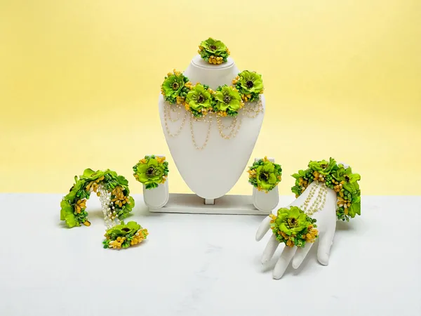 Flora_Aura_Floral_Jewellery_Set