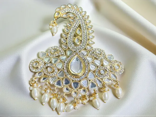 Peacock_Glory_Kalgi_-_White