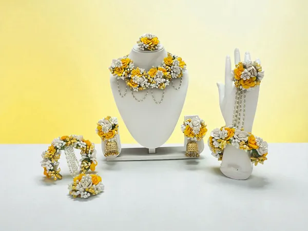 Petal_Glow_Floral_Jewellery_Set