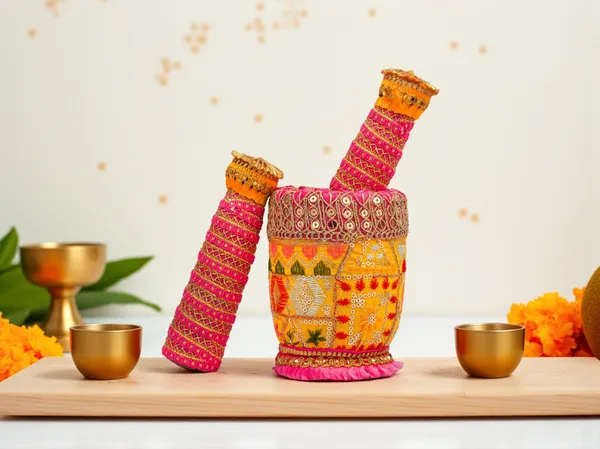 Phulkari_Handcrafted_Okhal_Musal_-_Yellow