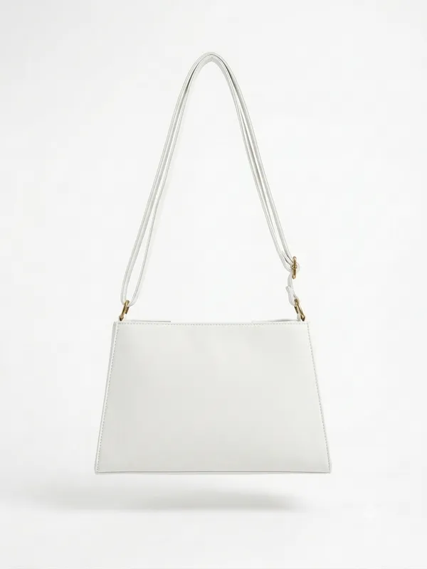 Prevera_White_Sleek_Bag