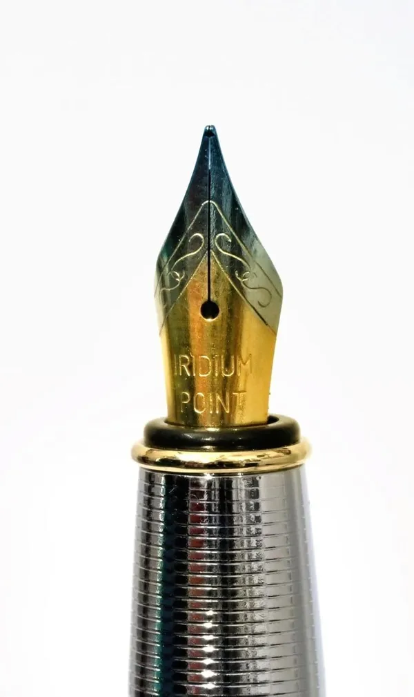 Blue_Metal_Fountain_Pen_For_Unisex