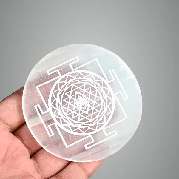 Transparent_Selenite_Crystal_Charging_Plate_For_Round_3_Inch_Shree_Yantra_For_Cleansing_&_Meditation