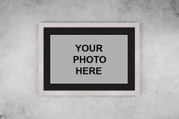 Classic_White_Premium_Photo_Frame_With_Black_Mount