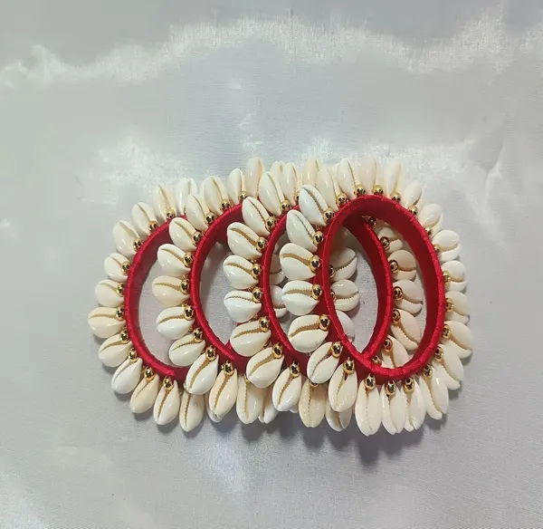 Pack_Of_5_Multicolour_Cowrie_Shell_And_Silk_Thread_Premium_&_Elegant_Bangles