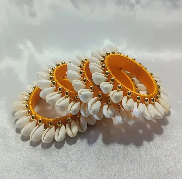 Pack_Of_5_Multicolour_Cowrie_Shell_And_Silk_Thread_Premium_&_Elegant_Bangles