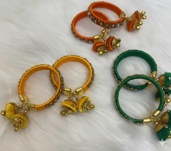 Pack_Of_5_Multicolour_Silk_Thread_Premium_&_Elegant_Bangles