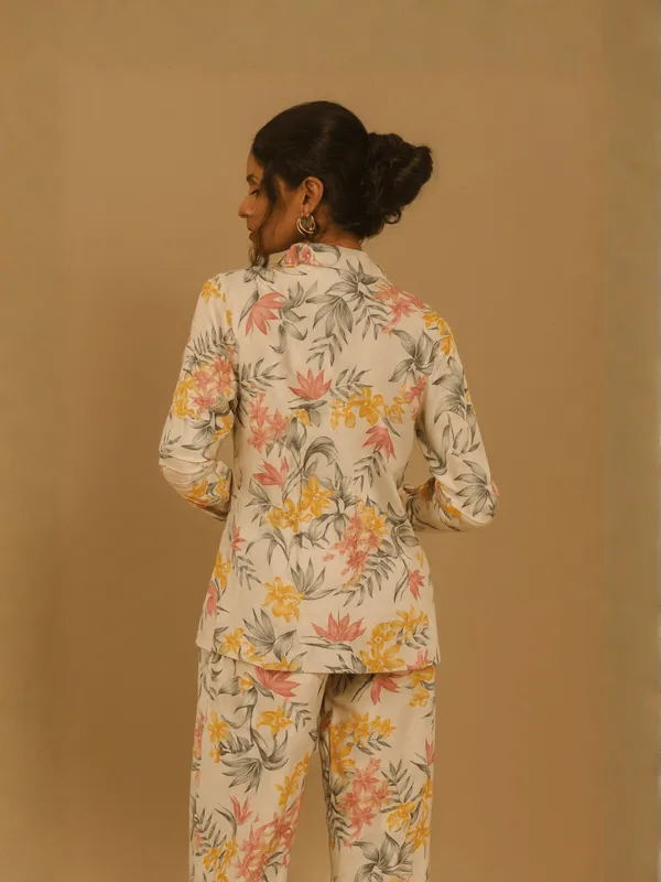 Petal_Pleated_Co-Ord_Set_For_Women_Cream_Organic_Cotton