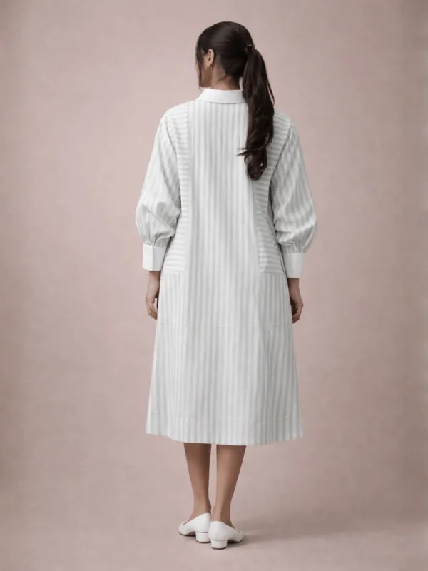 Riyaan_Dress_Light_Green_Vertical_Stripe
