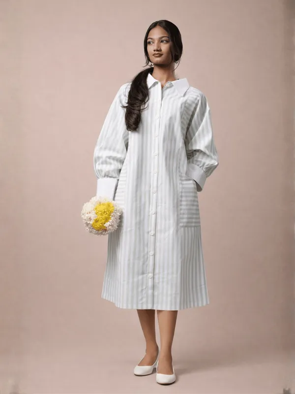 Riyaan_Dress_Light_Green_Vertical_Stripe