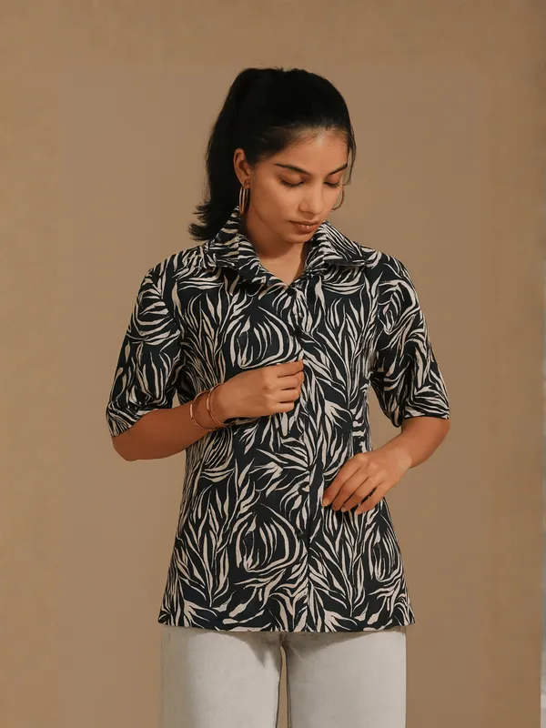 Raaya_Top_For_Women_Black_Cotton
