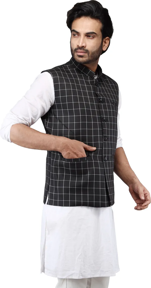 Black_Polycotton_Sleeveless_Solid_Men_Jacket