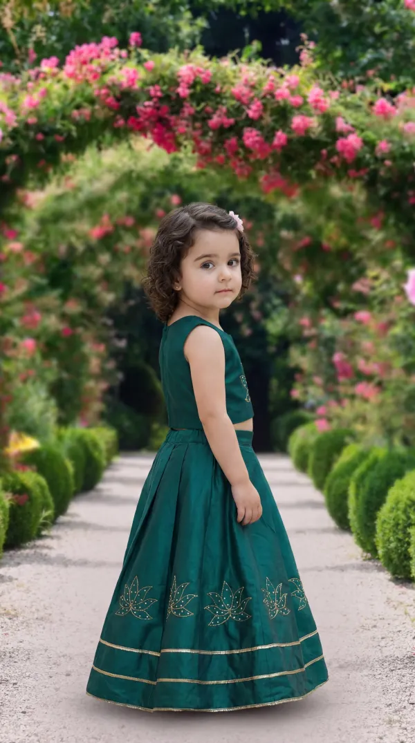 Emerald_Green_Premium_Premium_Silk_&_Cotton_Lining_Girls_Lehenga_Set_For_Girls