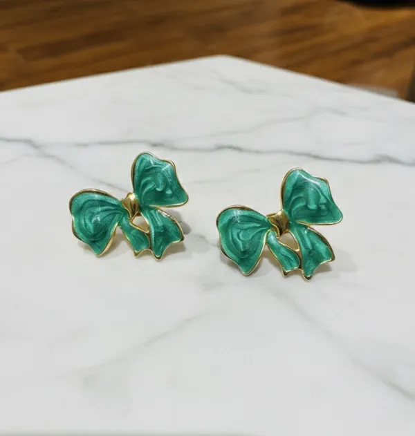BOW_EARRINGS