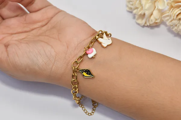 CHARM_BRACELET