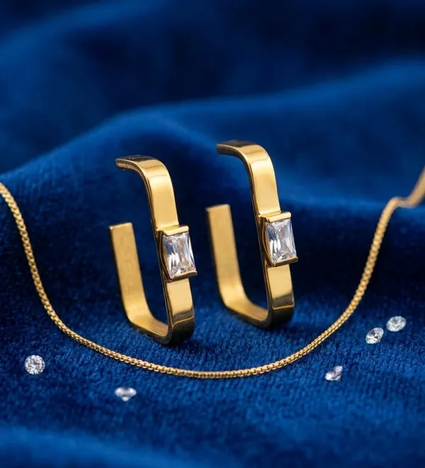 EVERYDAY_2_PAIRS_OF_EARRINGS