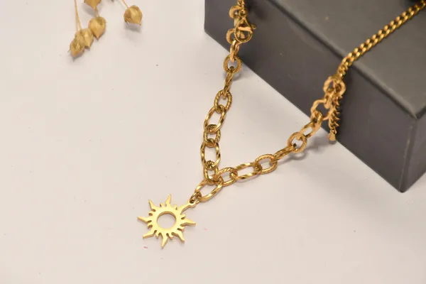 Gold_Plated_Brass_Eternal_Sun_Shape_Bracelet_For_Women_(Skin_Safe)