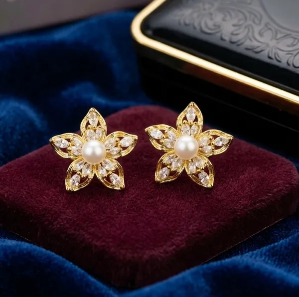 GOLDEN_GRACE_STUDS