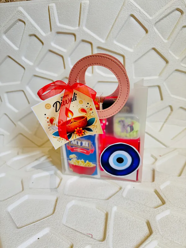 Multicolour_Biscuit,_Choco_&_Stationary_Kids_Diwali_Hamper