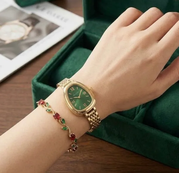 LEOPARD_VINTAGE_WATCH_STACK