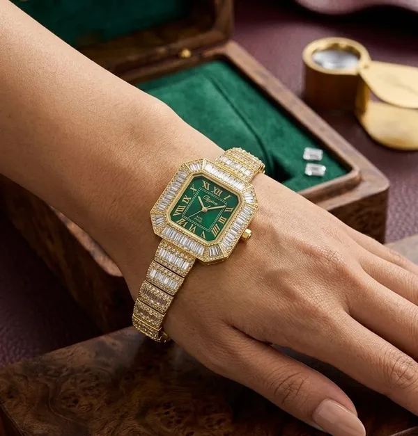 MAIDEN_VINTAGE_WATCH