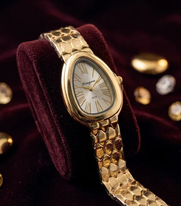 SNAKE_VINATGE_WATCH