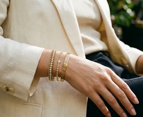 VIRAL_BRACELET_STACK