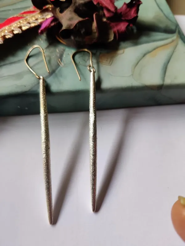 Silver_Handcrafted_Long_Textured_Drop_Earrings