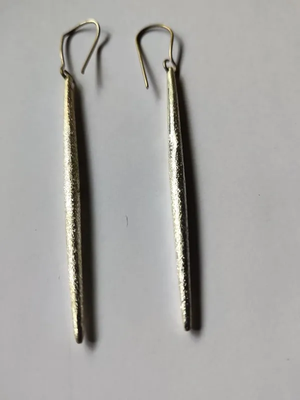 Silver_Handcrafted_Long_Textured_Drop_Earrings