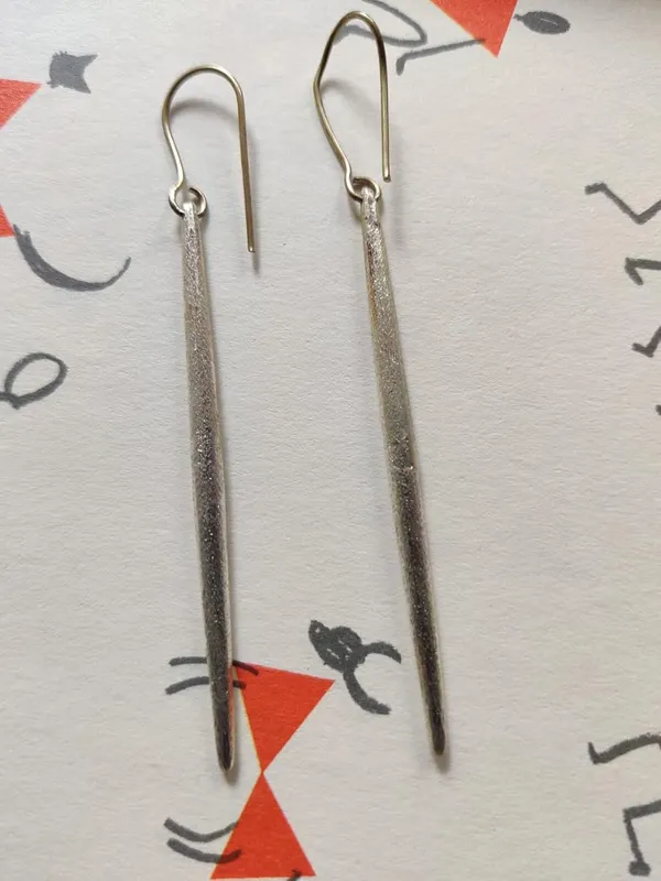 Silver_Handcrafted_Long_Textured_Drop_Earrings
