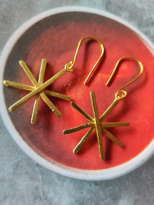 Gold-Toned_Starburst_Dangle_Earrings_For_Women