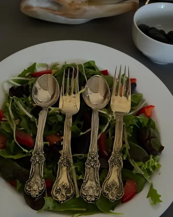 Golden_Pure_Brass_Fork_And_Spoon_Set_|_2_Forks_And_2_Spoons
